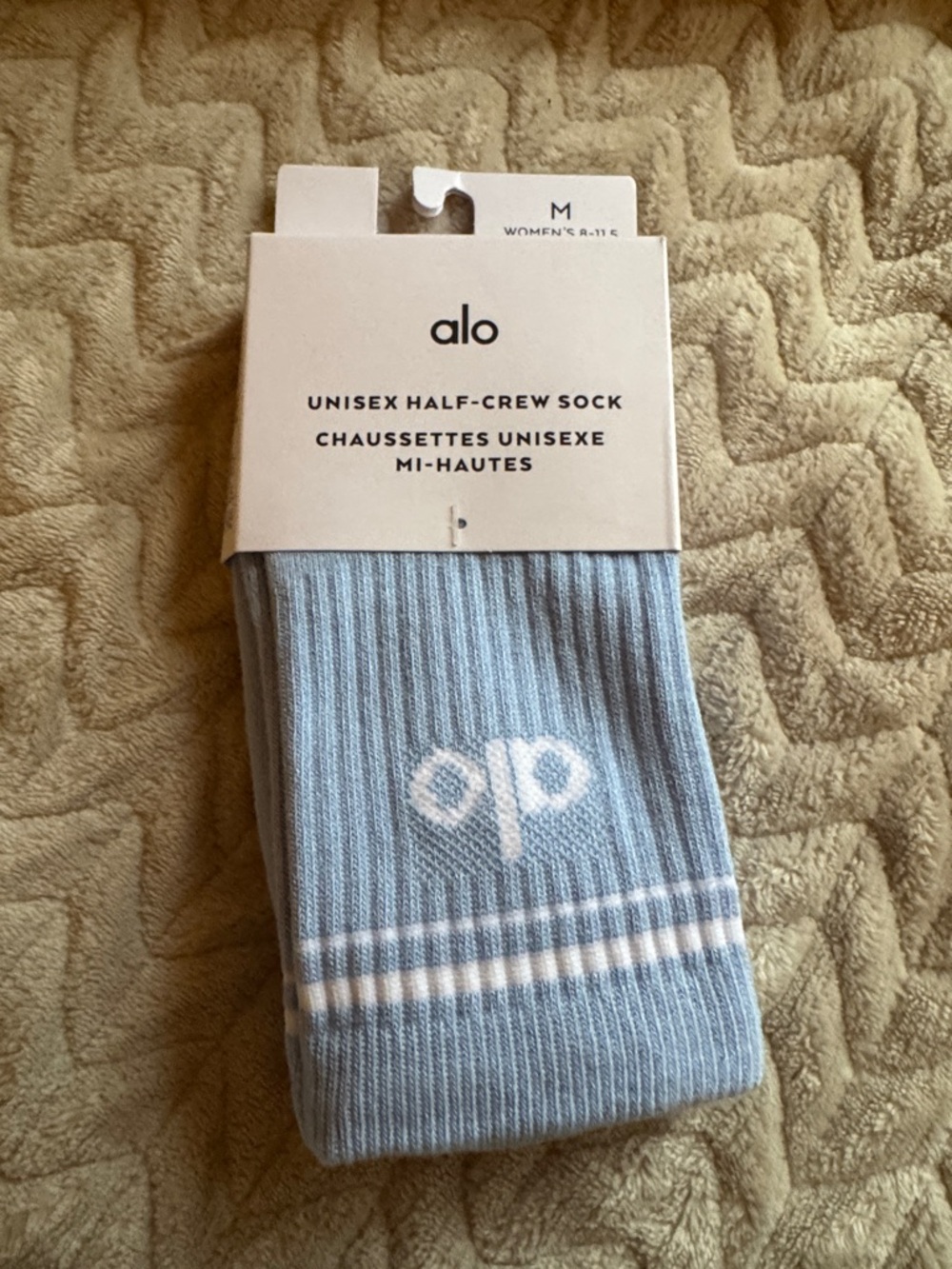 ALO Yoga Light Blue & White Unisex Half-Crew Socks